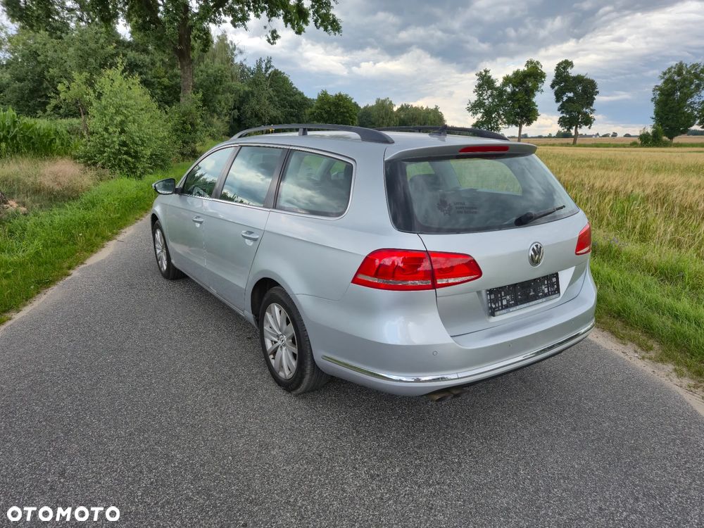 Volkswagen Passat 2.0 TDI DPF DSG Comfortline - 18