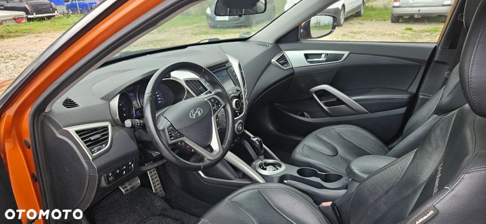 Hyundai Veloster - 22