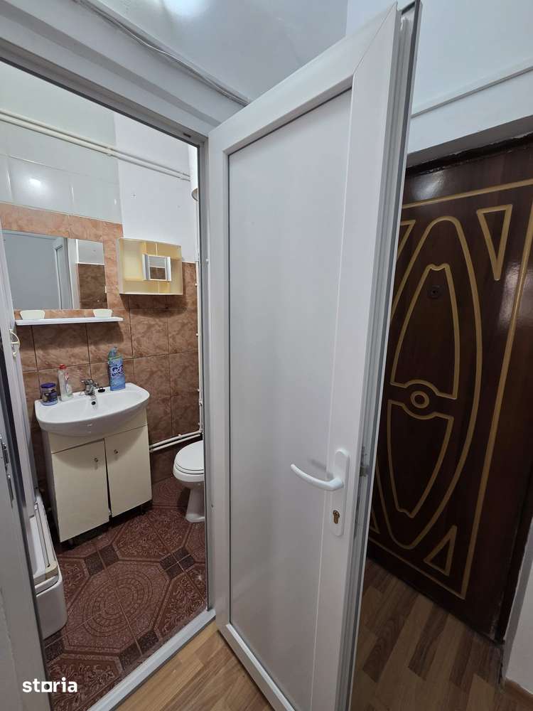 Garsoniera Dallas , parter cu balcon - Imagine principală: 4/9