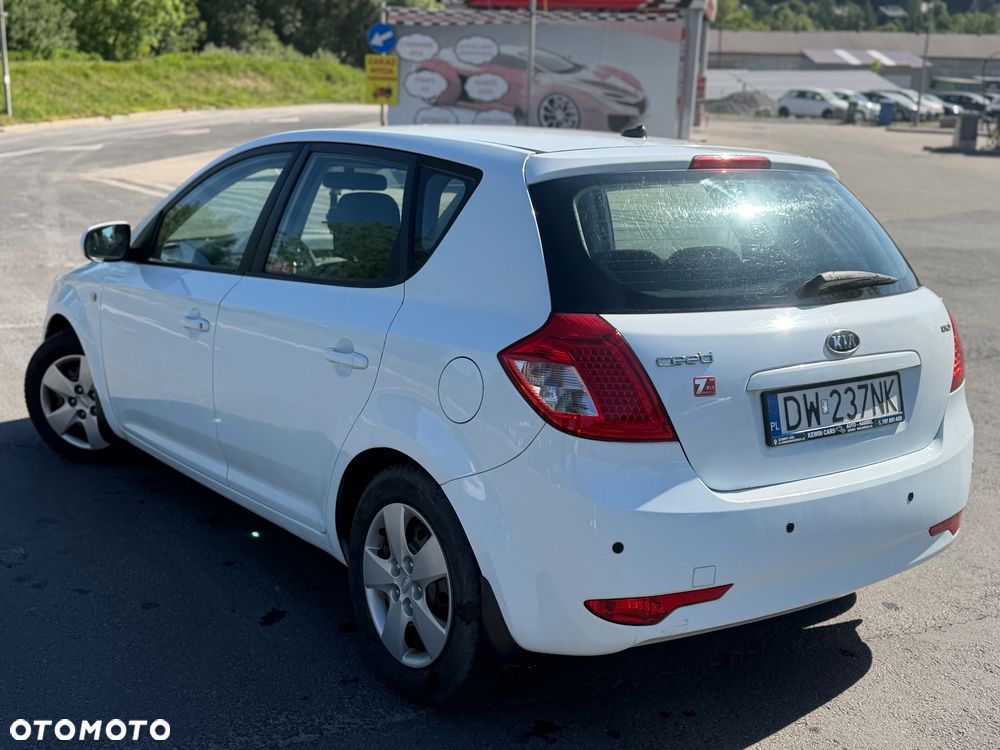 Kia Ceed 1.6 CRDi M - 6