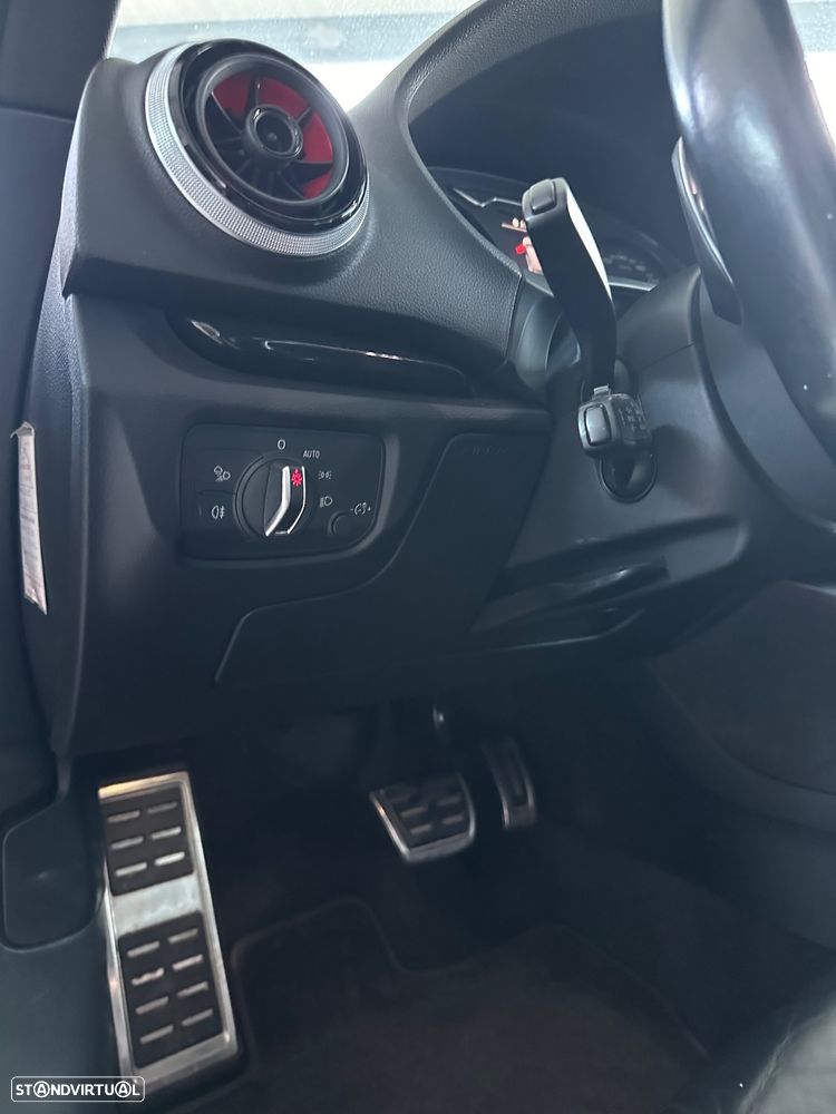 Audi RS3 Sportback S tronic - 28