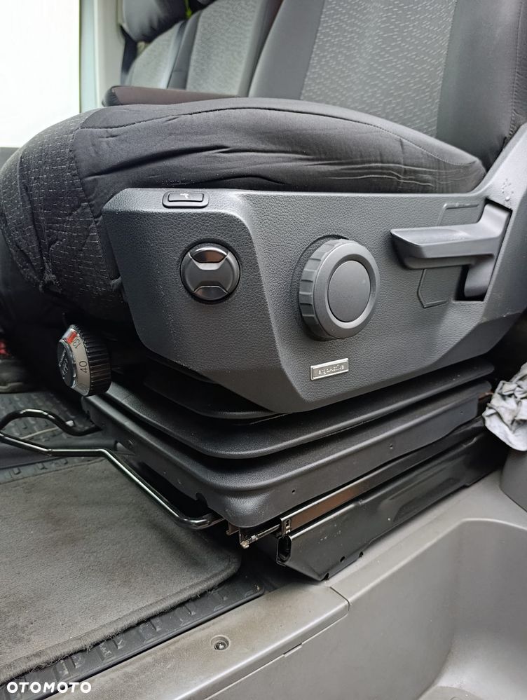 Volkswagen Crafter - 13