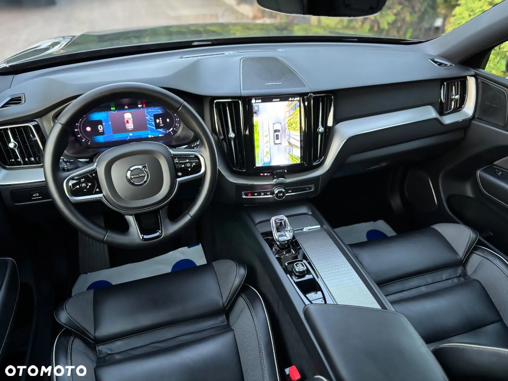 Volvo XC 60 B4 D AWD Geartronic RDesign - 26