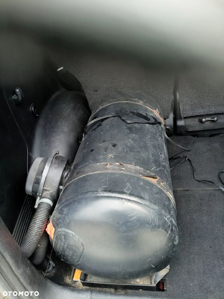 Suzuki Grand Vitara 2.0 De luxe - 10