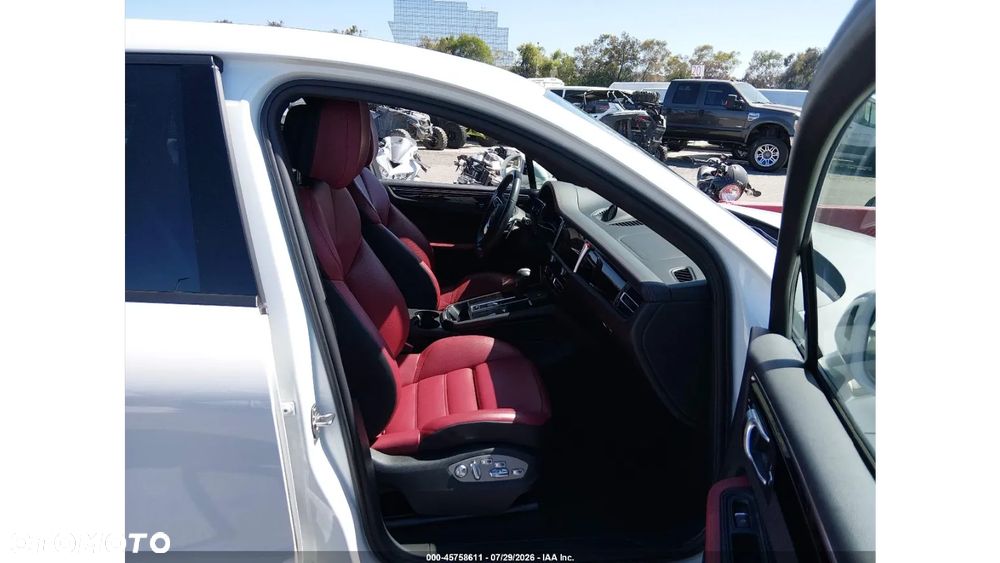 Porsche Macan T - 9
