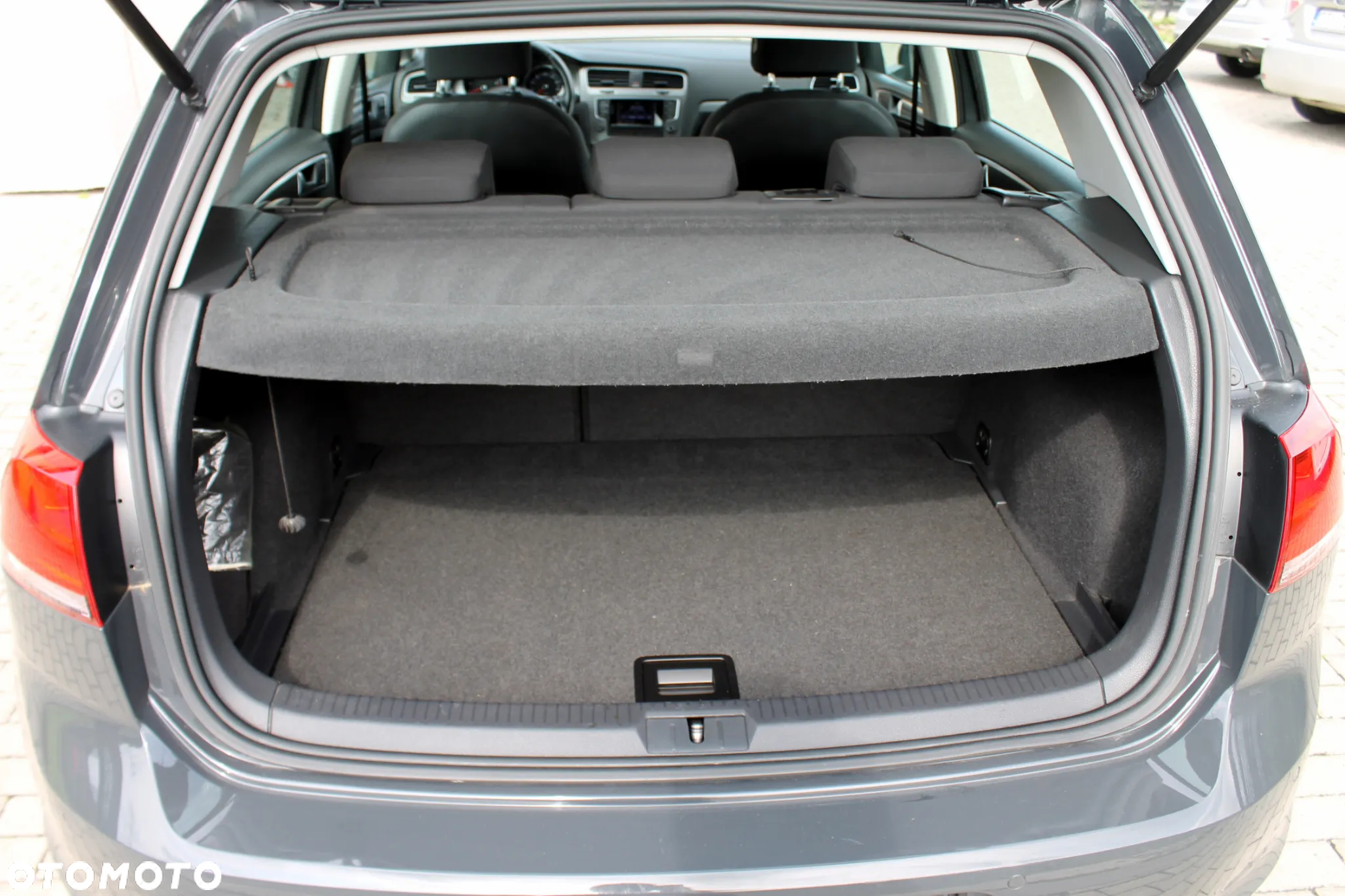 Volkswagen Golf VII 1.2 TSI BMT Trendline - 16