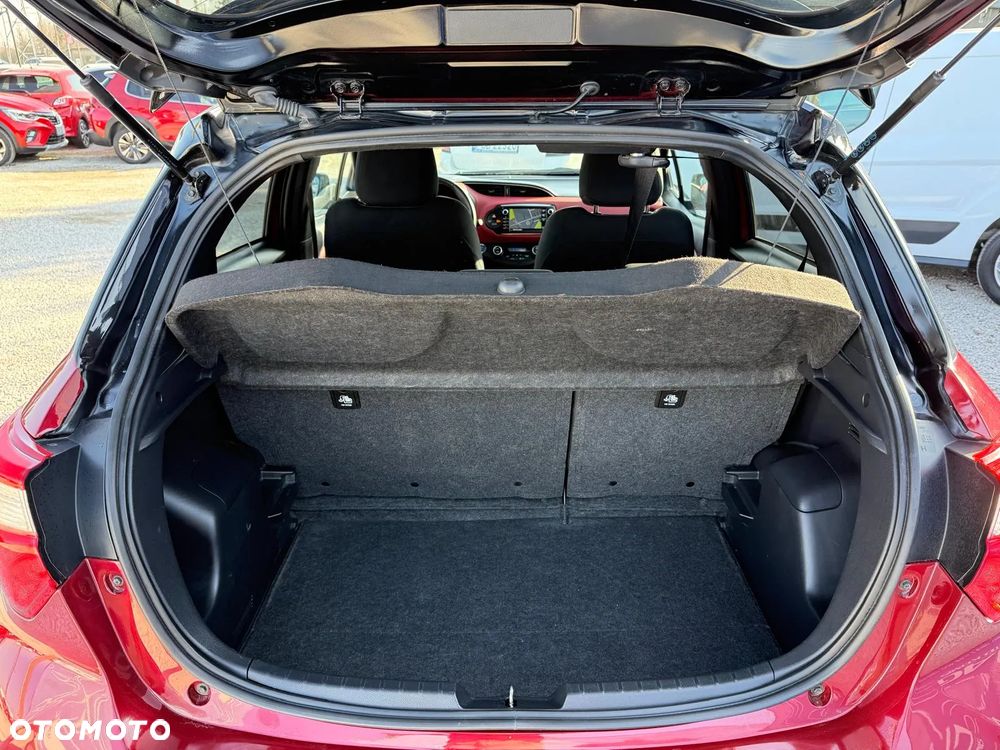Toyota Yaris Hybrid 100 Active EU6 - 27