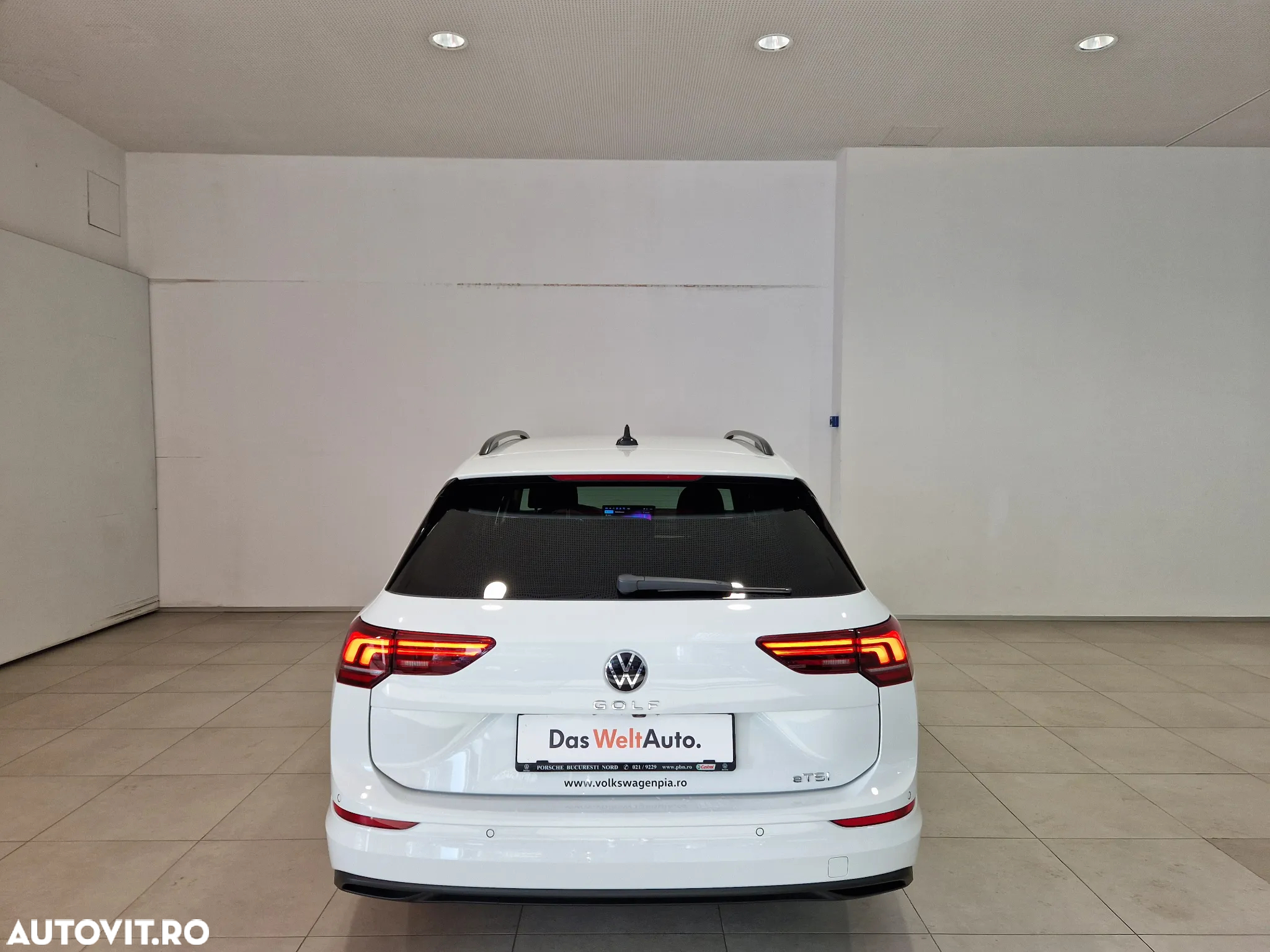 Volkswagen Golf 1.5 eTSI DSG MHEV Life - 8