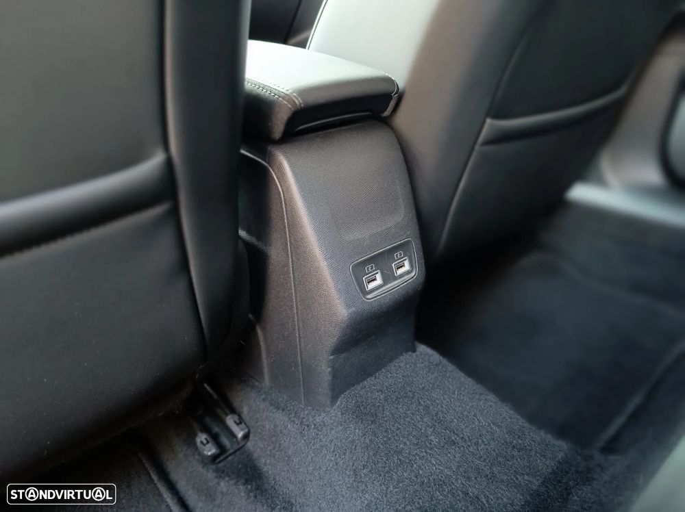 Peugeot 2008 1.2 PureTech Allure Pack EAT8 - 31