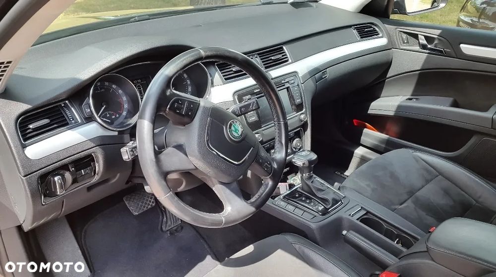 Skoda Superb 2.0 TDI Platinum DSG - 10