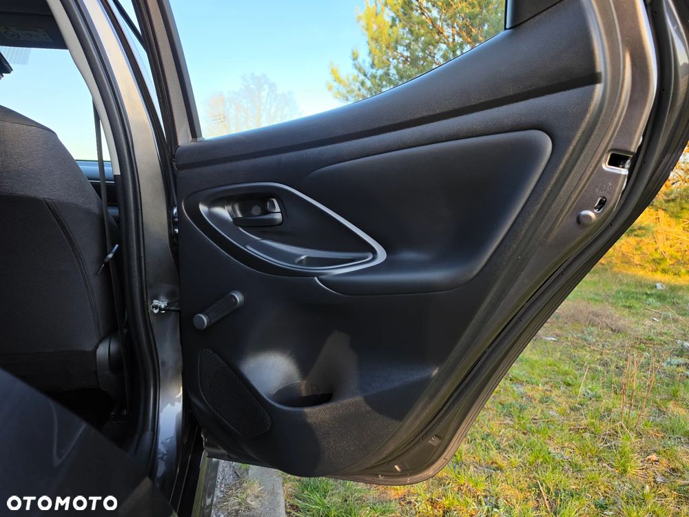 Toyota Yaris 1.5 Comfort - 26