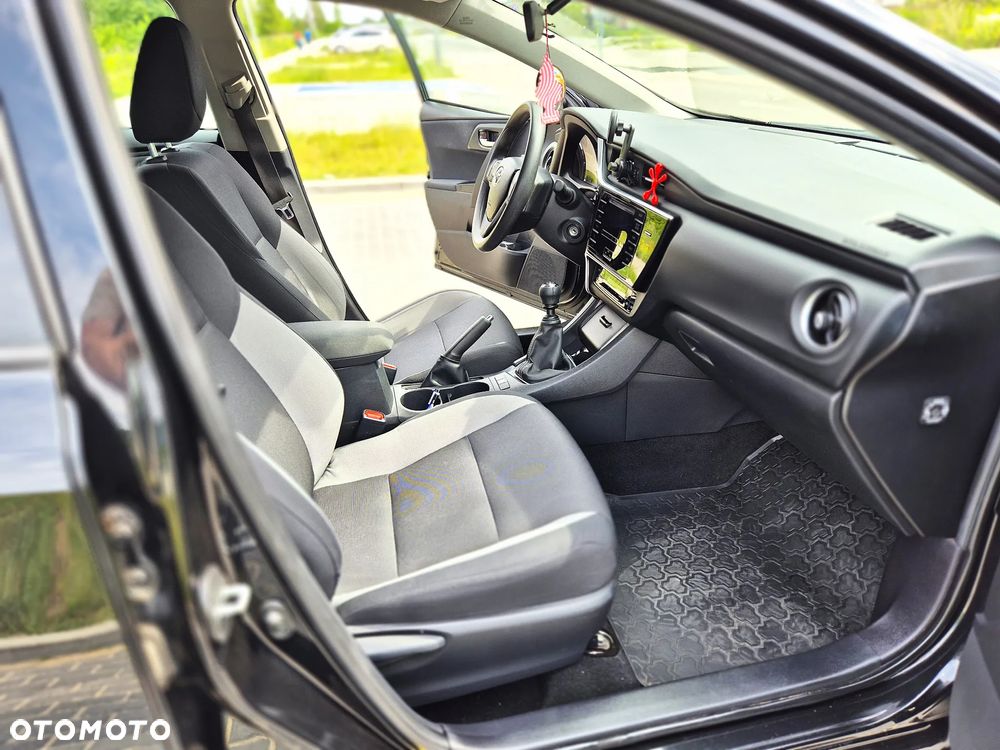 Toyota Auris 1.6 Active - 9