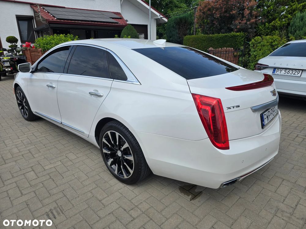Cadillac XTS - 5