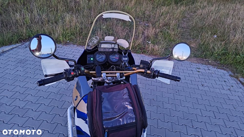 Honda XRV - 8