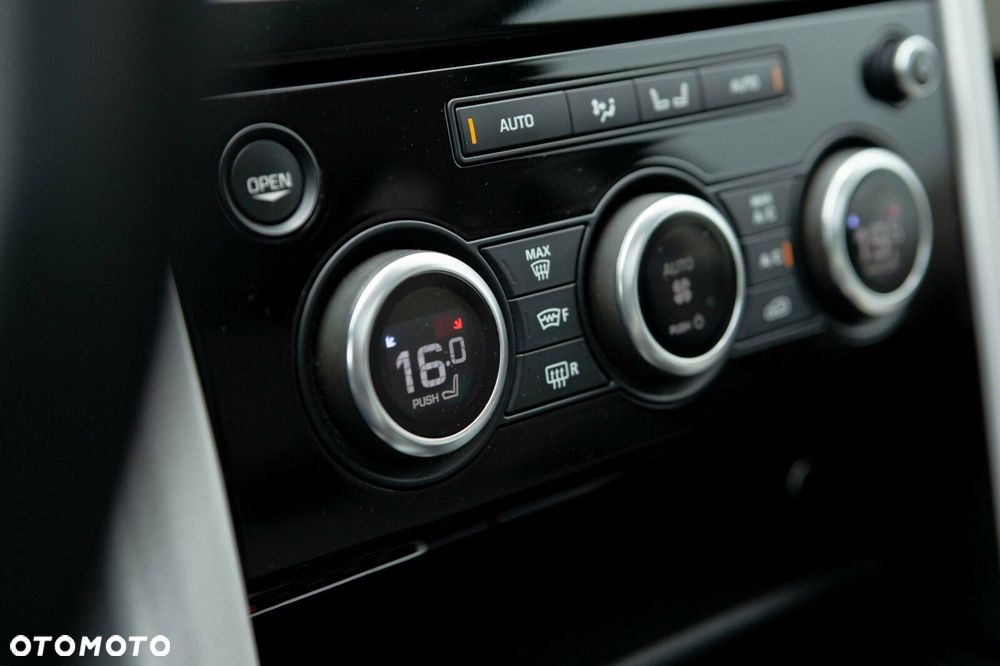 Land Rover Discovery - 26