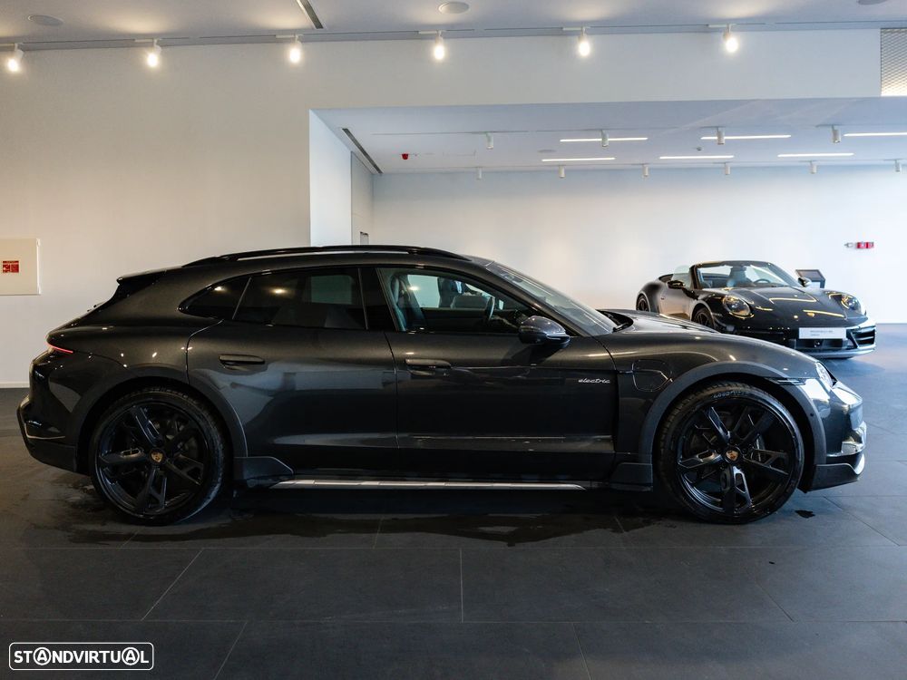 Porsche Taycan Cross Turismo 4 - 4