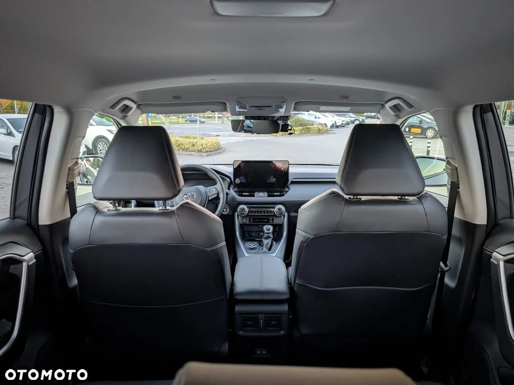 Toyota RAV4 - 8