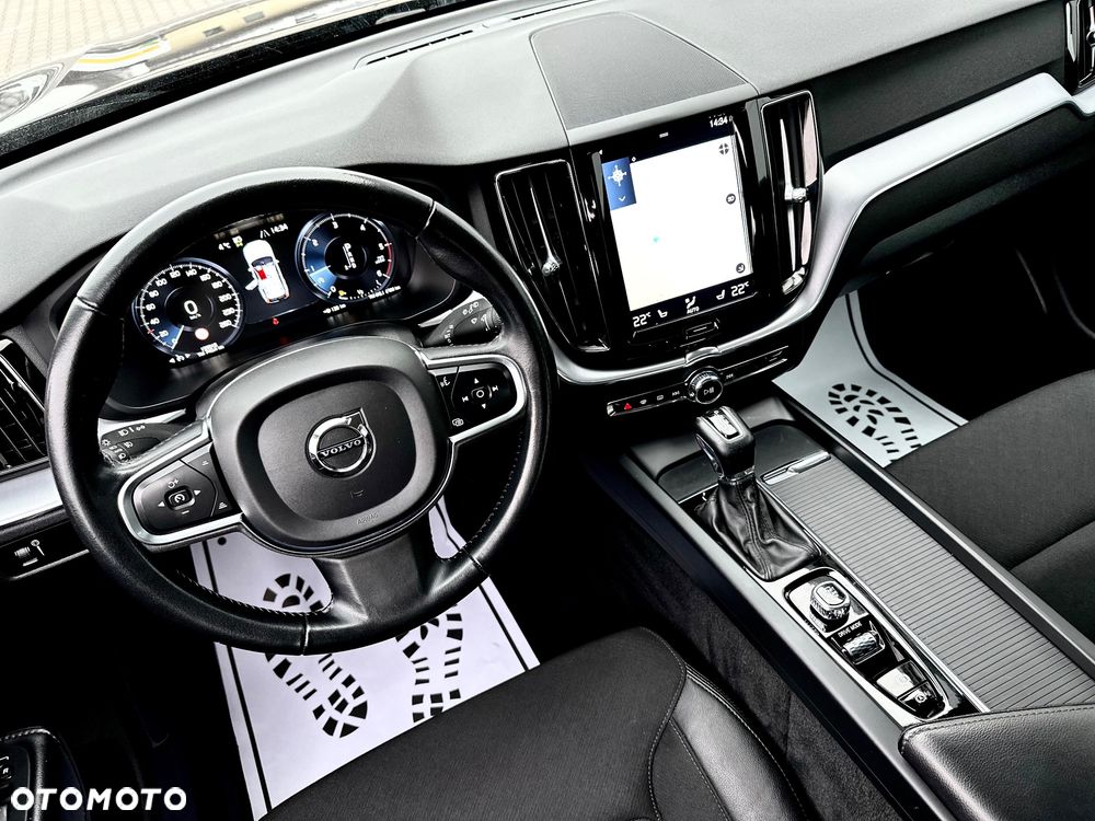 Volvo XC 60 D4 Momentum Pro - 8