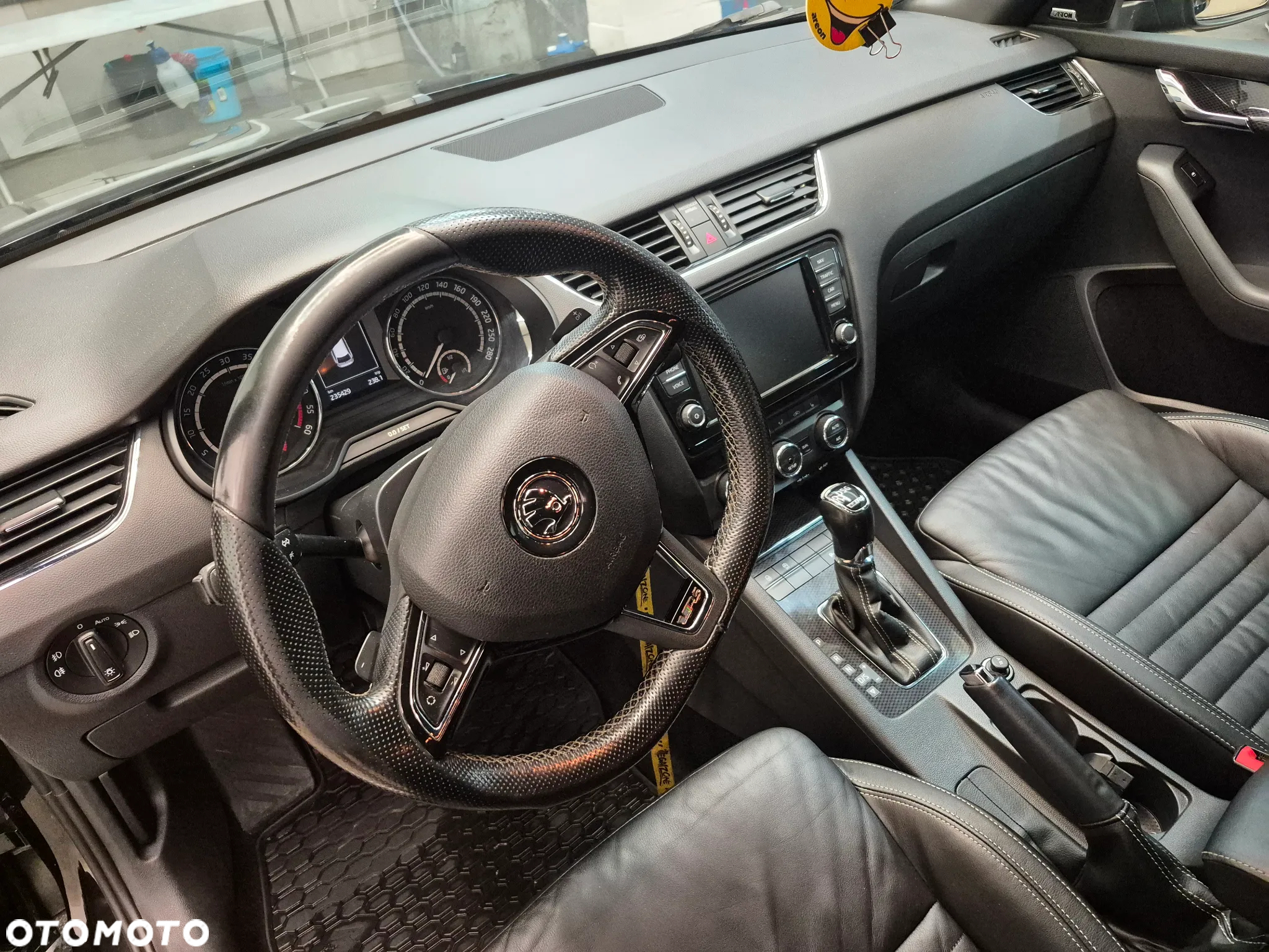 Skoda Octavia 2.0 TDI RS DSG - 8
