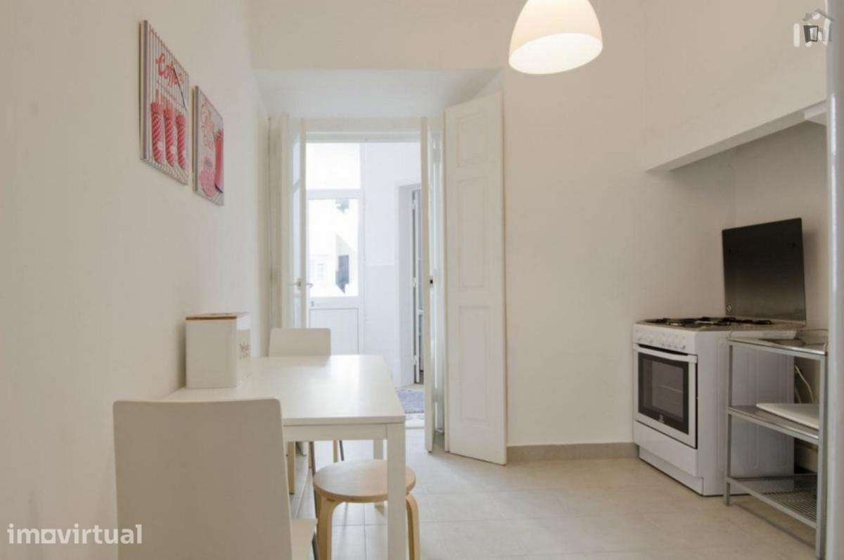 Quarto - localizado em Alameda Lisbon - Grande imagem: 2/11