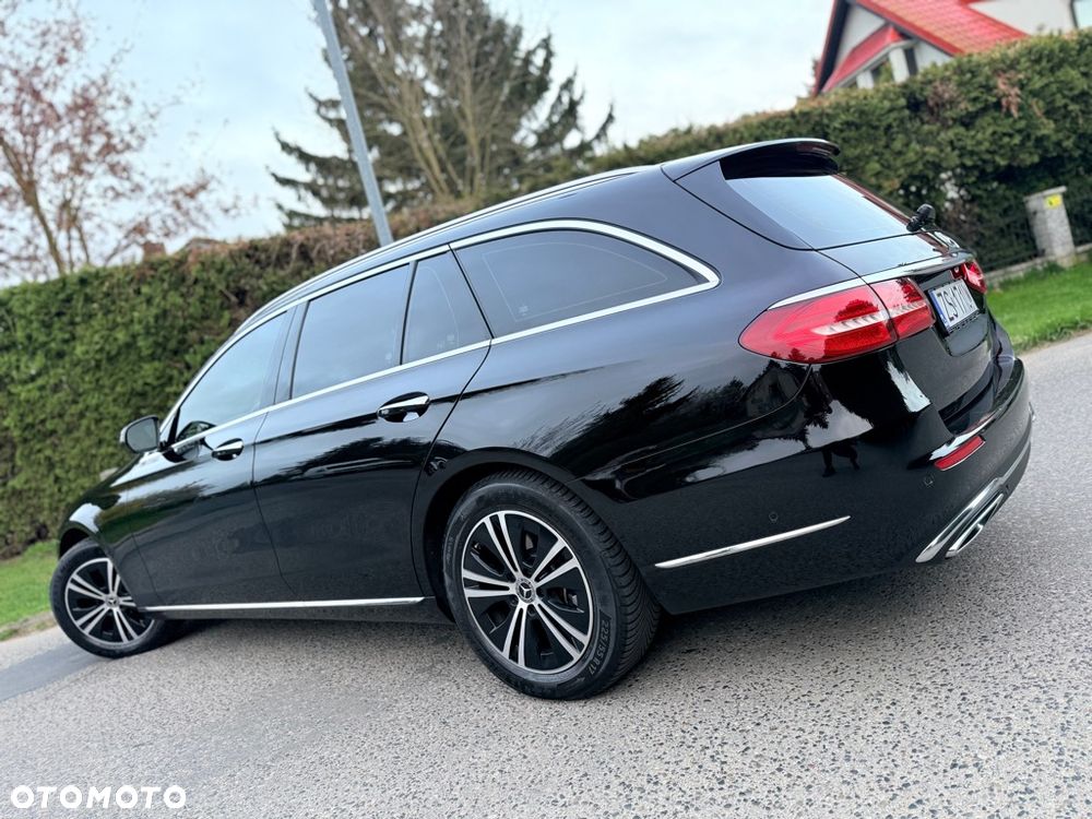 Mercedes-Benz Klasa E 220 d 4-Matic Exclusive - 18