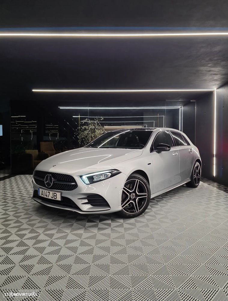 Mercedes-Benz A 250 e AMG Line - 2