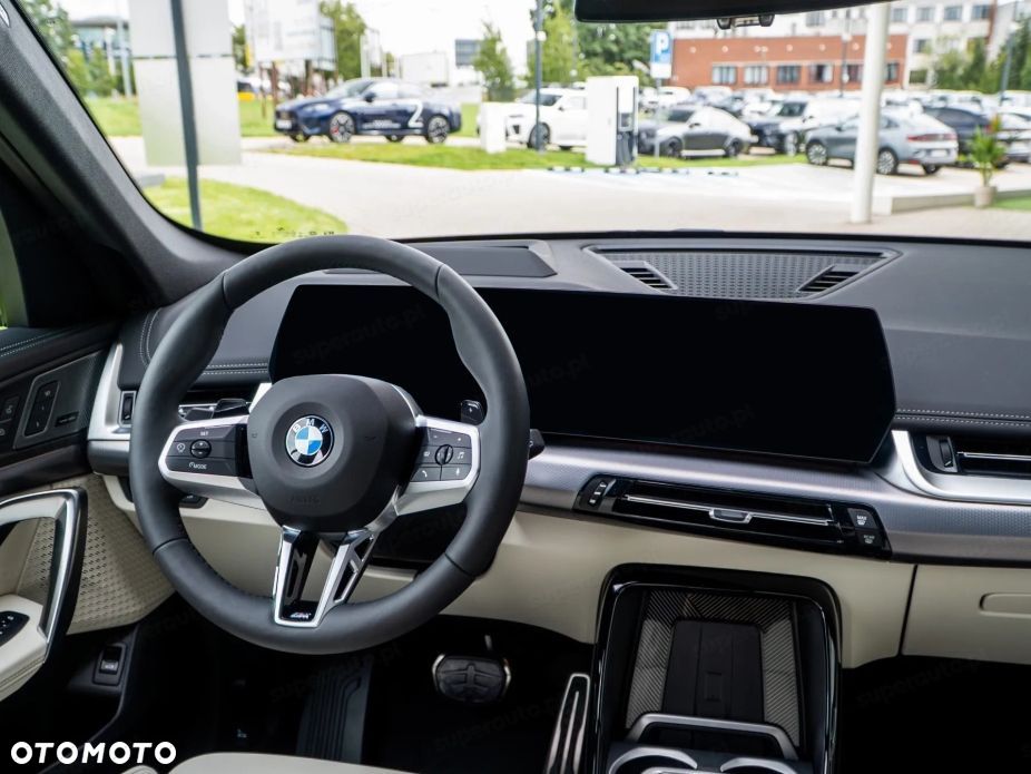 BMW X1 - 13