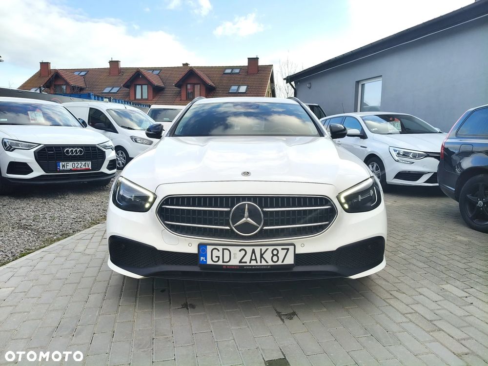 Mercedes-Benz Klasa E 220 d 4Matic 9G-TRONIC Avantgarde - 3
