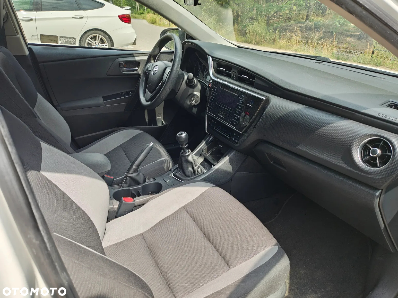 Toyota Auris - 16
