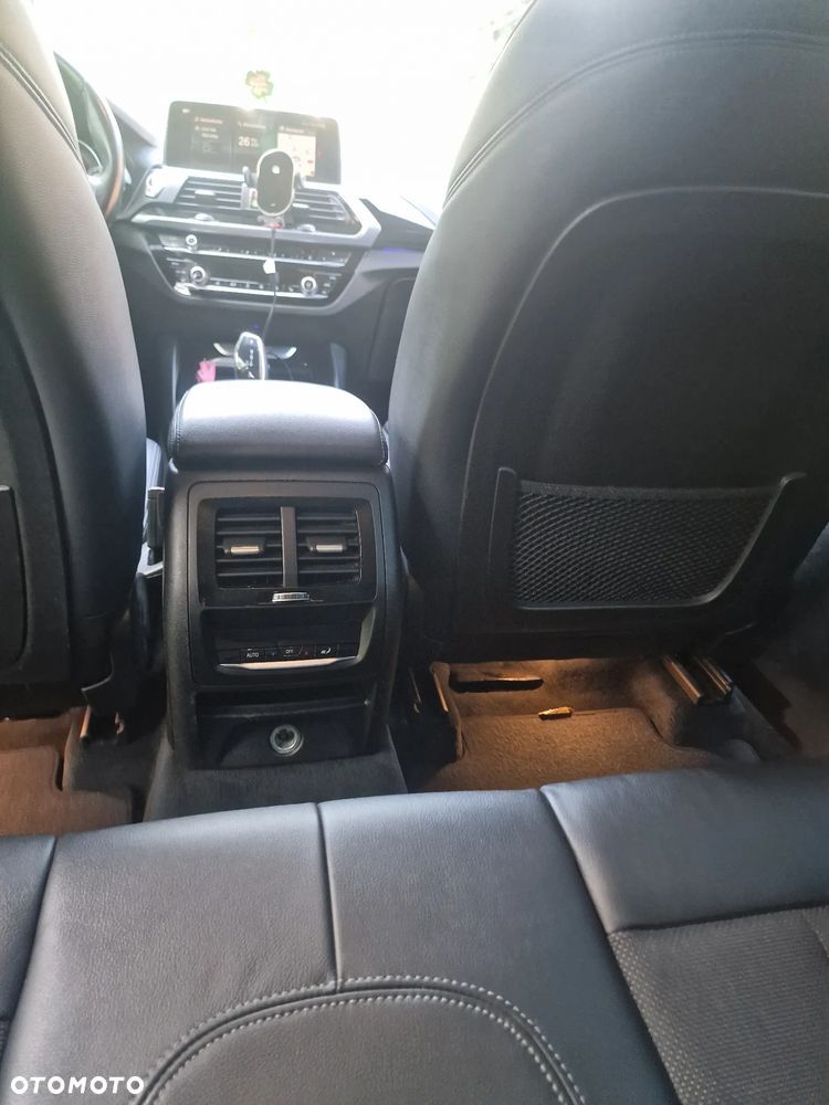 BMW X3 xDrive20i xLine - 9