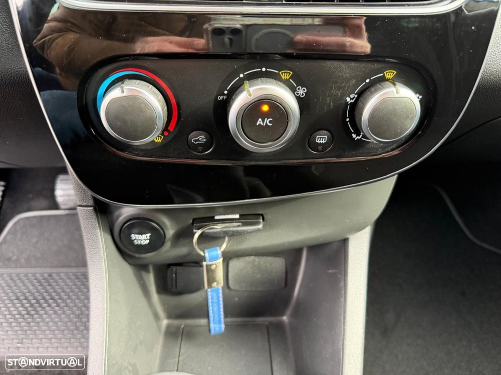 Renault Clio 1.5 dCi Limited - 23