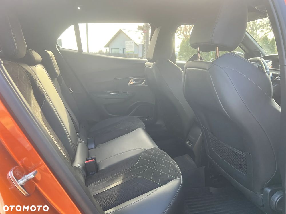 Peugeot 2008 PureTech 155 EAT8 GT - 11