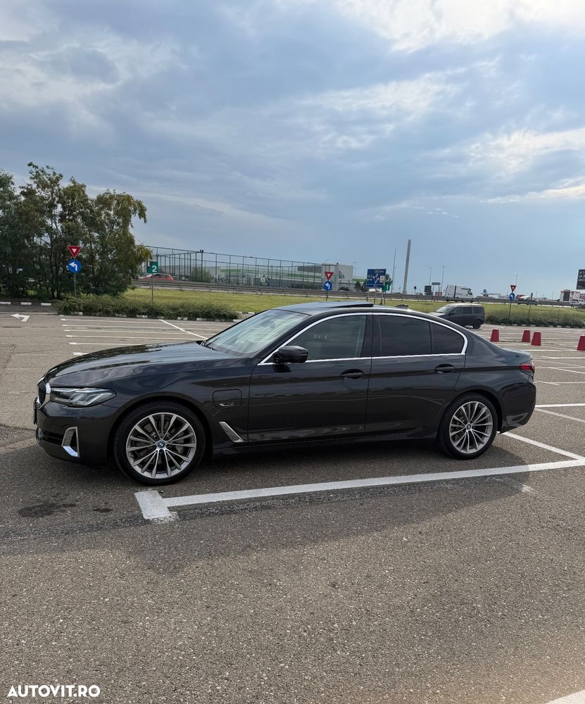 BMW Seria 5 530e xDrive AT PHEV - 3