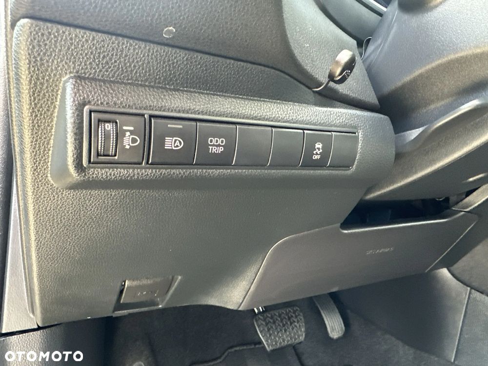 Toyota Corolla 1.8 Hybrid Comfort - 17