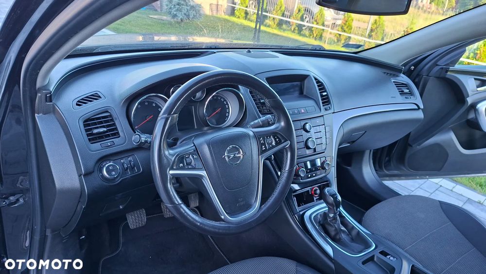 Opel Insignia 1.8 - 12