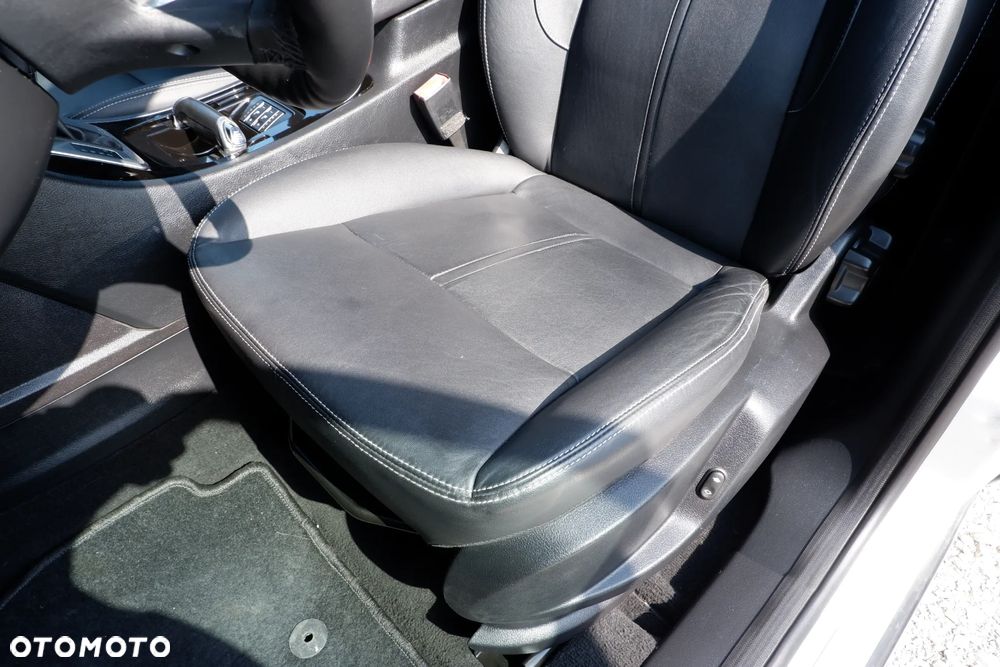 Ford S-Max 2.0 TDCi DPF Titanium - 28