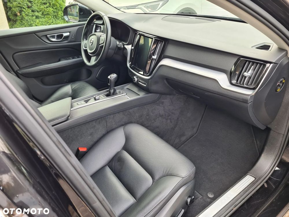 Volvo V60 D4 Drive-E Momentum - 31