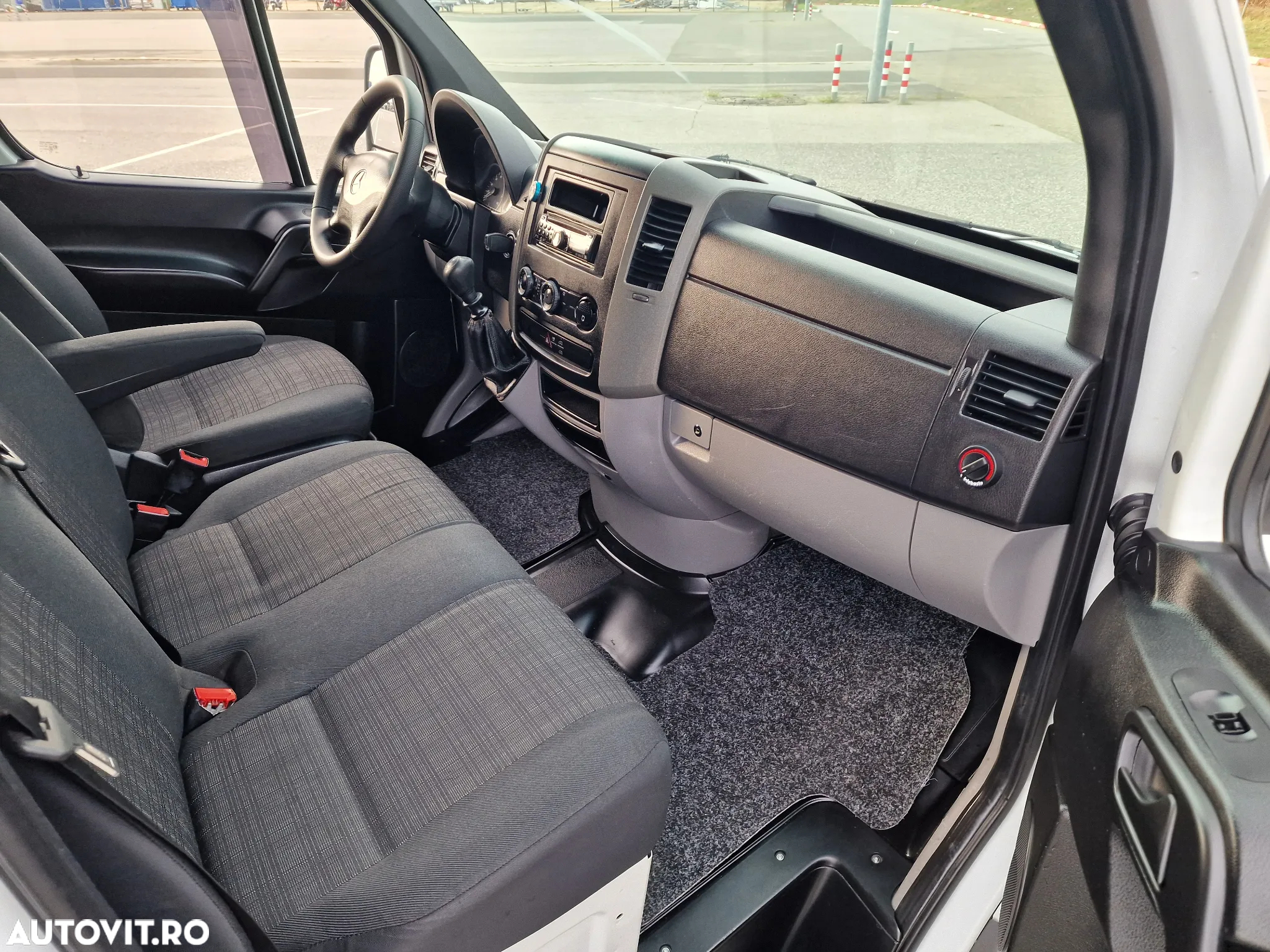 Mercedes-Benz Sprinter - 7