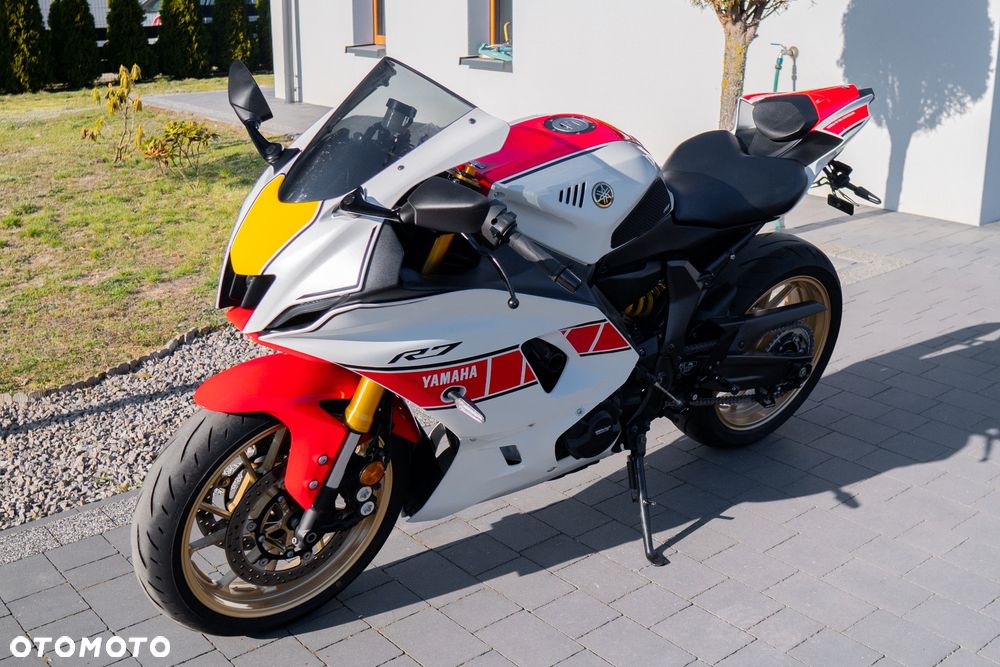 Yamaha R7 - 7