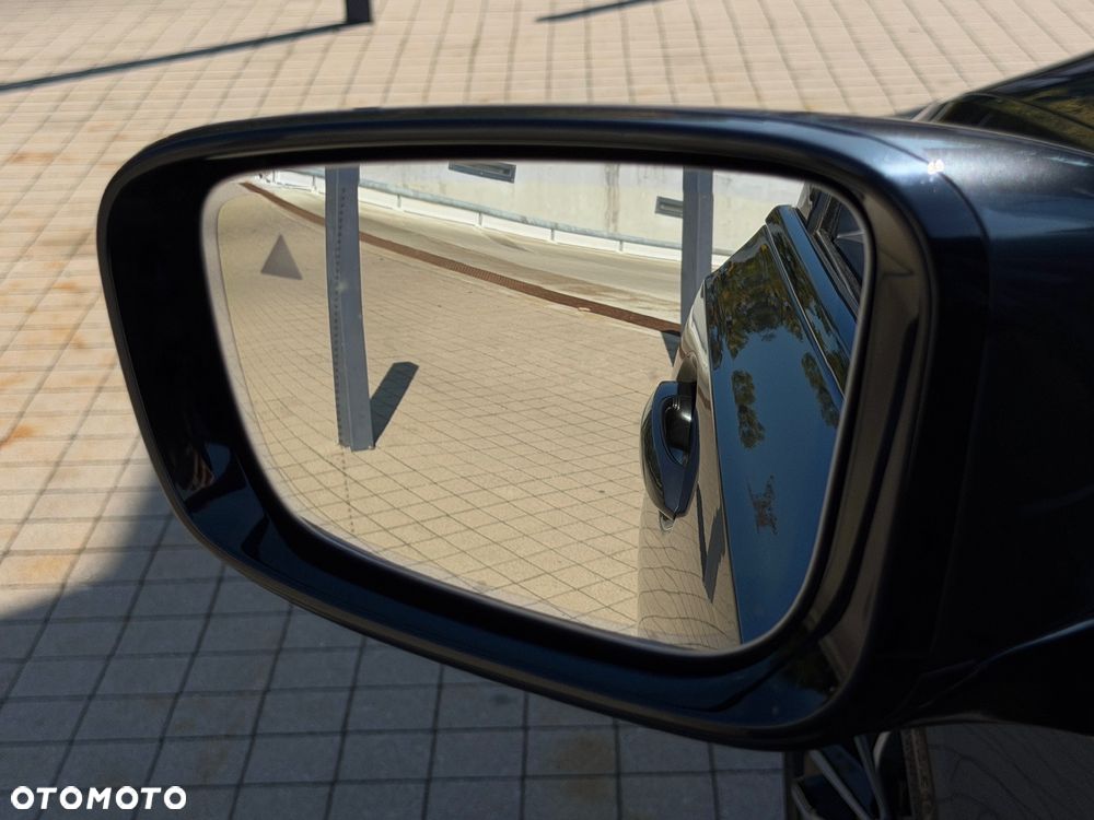 BMW Seria 3 320d Edition M Sport Shadow - 26