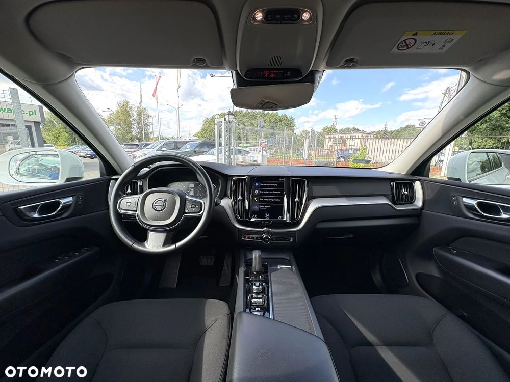 Volvo XC 60 B4 B Momentum - 23