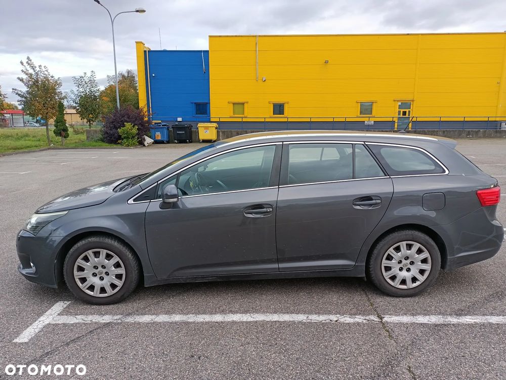 Toyota Avensis 1.8 Sol - 4