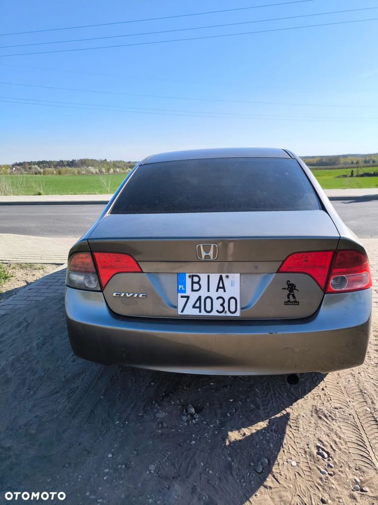 Honda Civic 1.8 Comfort - 12