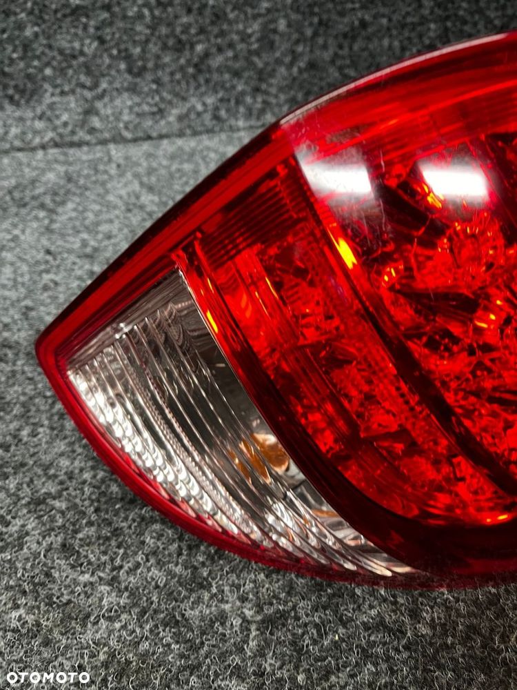 lampa prawy tył tylna toyota rav 4 III - 5