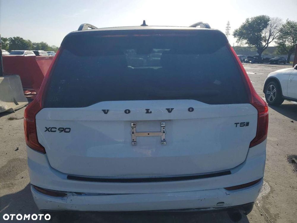 Volvo XC 90 - 5