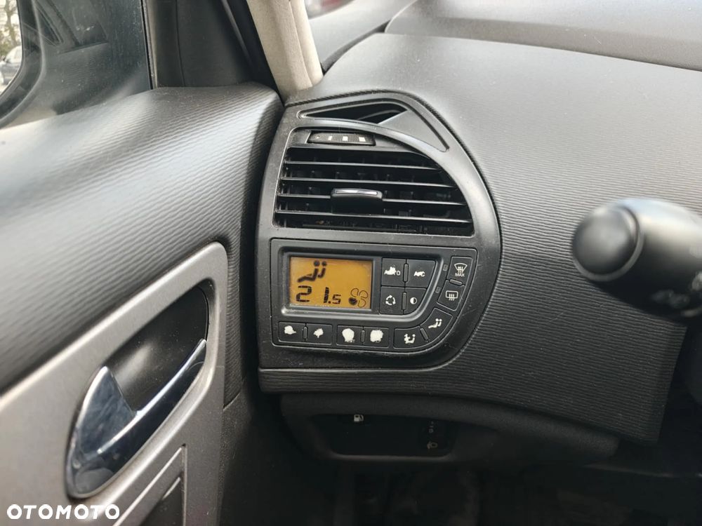 Citroën C4 Picasso - 19