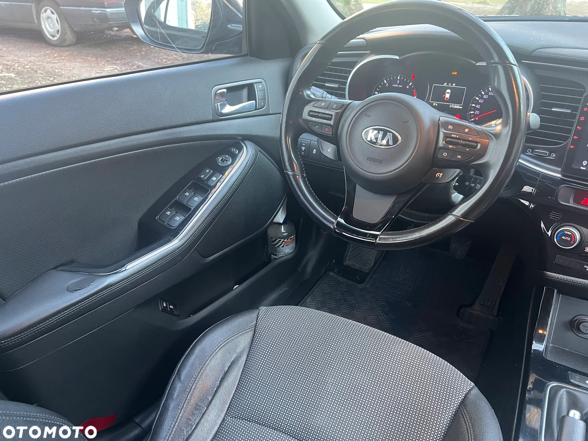 Kia Optima 1.7 CRDi L - 12