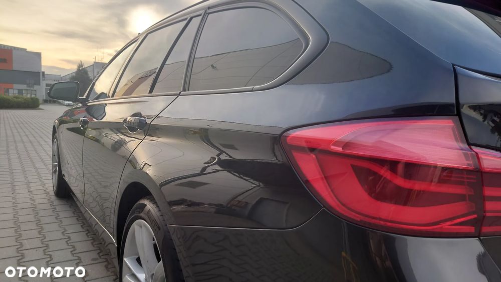 BMW Seria 3 330d Sport Line - 31