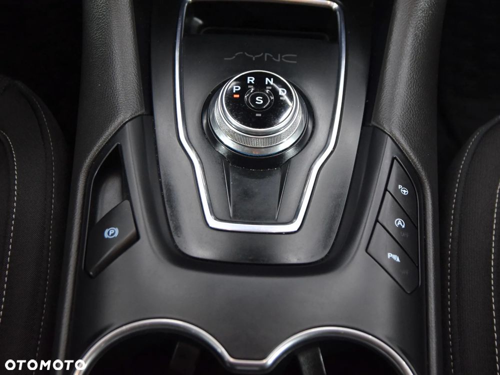 Ford Mondeo 2.0 TDCi Titanium PowerShift - 28