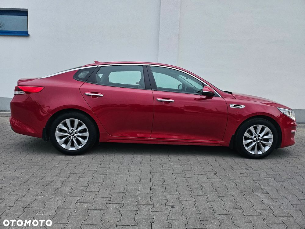 Kia Optima 2.0 L - 6